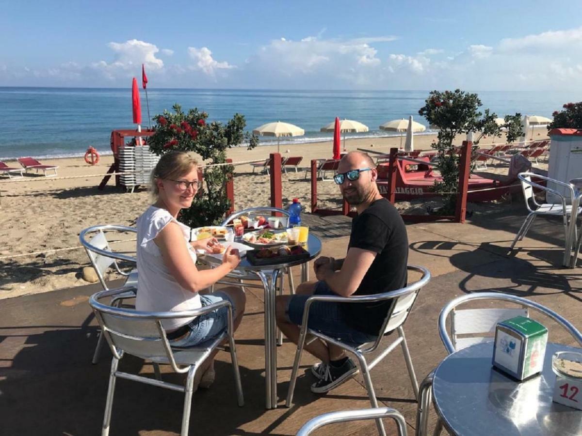 Villa Barbara...A 100 Passi Dal Mare!!!! Lascari Eksteriør billede